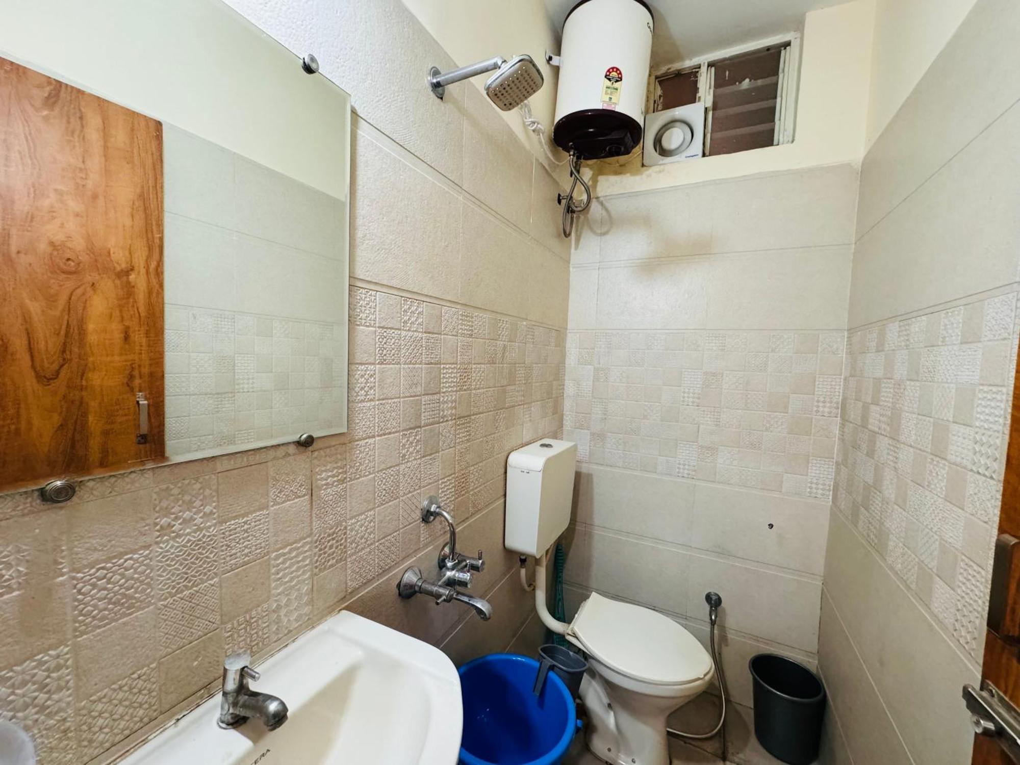 Home Escape 1Bhk Apartment Near Bombay Hospital Indore Exterior photo
